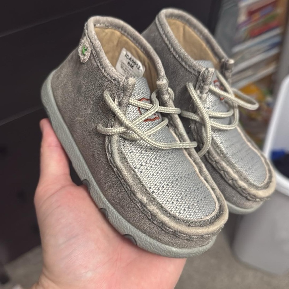 Twisted X Chukka Driving Moc size 8 toddler